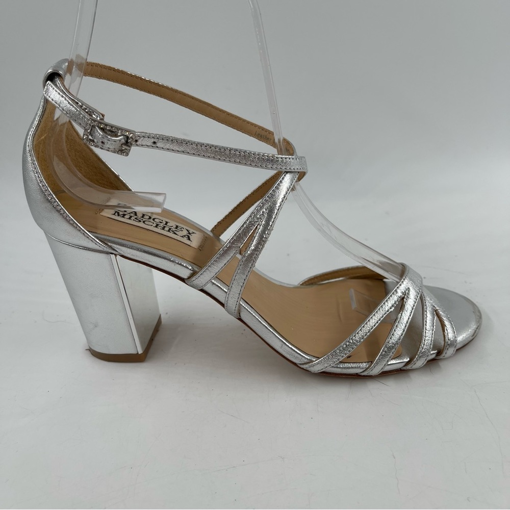 Badgley Mischka Women’s Tilden Silver Strappy 3” Block Heel Shoes Sandals - SZ 6